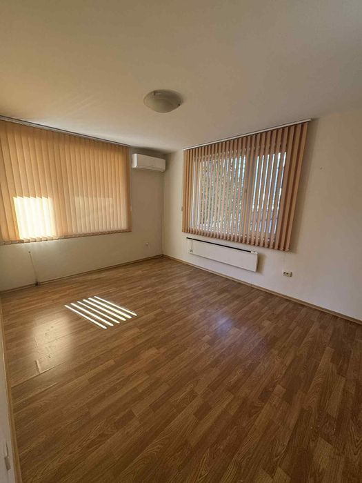 Дава се под наем Тристаен апартамент в София, Витоша - 76 кв.м за 598.23 € - Снимка #4
