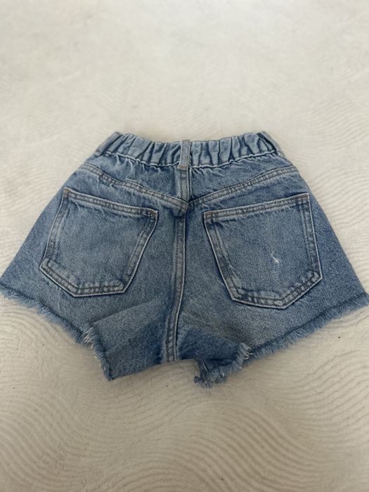 Къси дънкени панталонки ZARA.