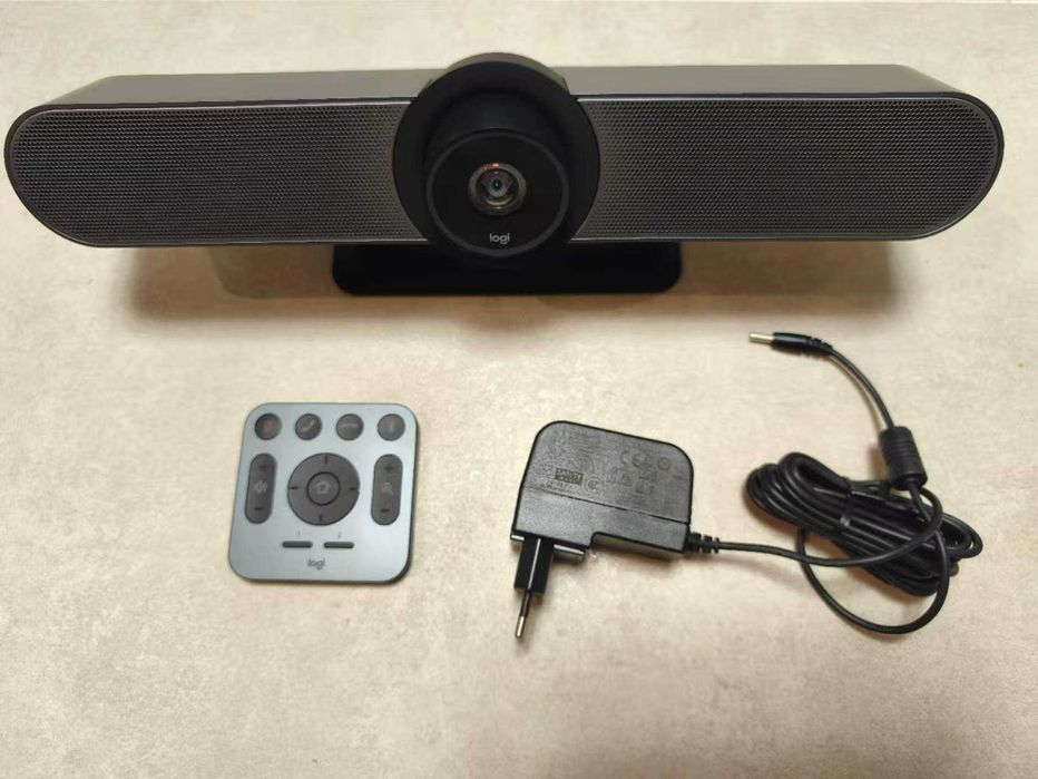 Logitech MeetUp – camera video pentru conferinte, stare aproape noua.