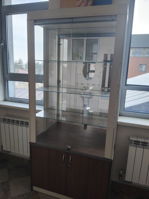 Продам ветриные шкаф