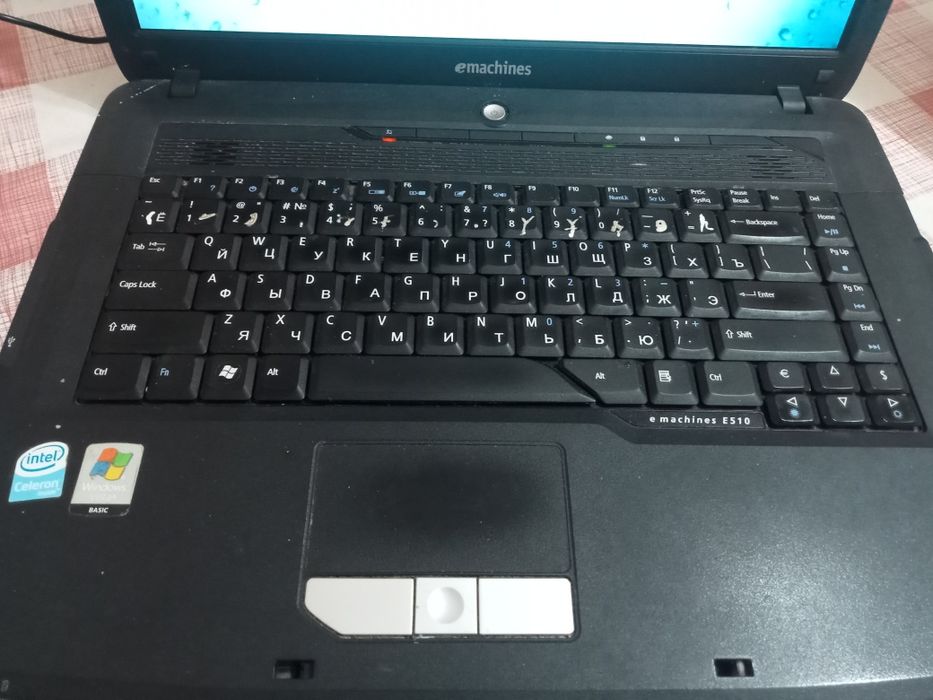 Продам старый ноутбук