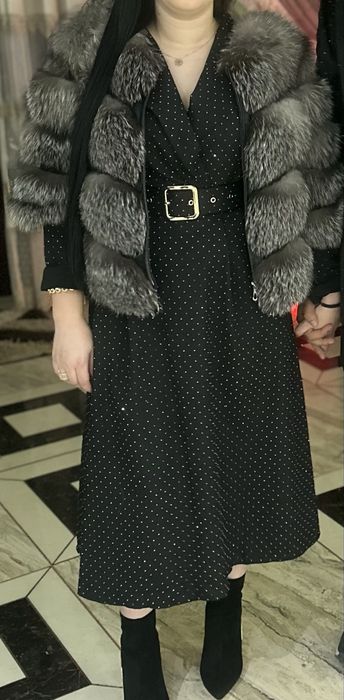 Haina de blana naturala , are maneci detasabile ,