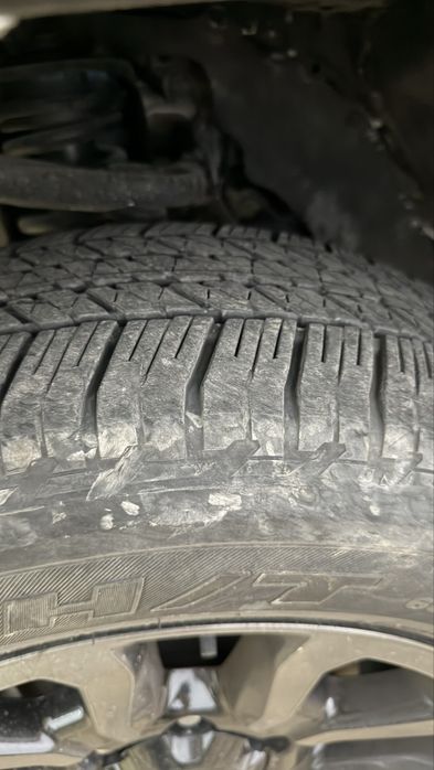 Hilux шины с титанками комплект