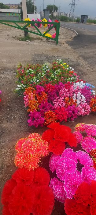 Продам искусственные цветы