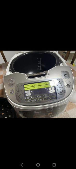 Vând oala multifuncțională Tefal