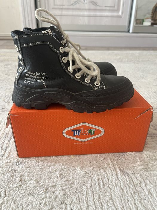 Продам детскую обувь