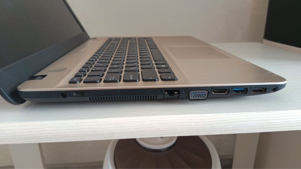 Продам ноутбук Asus 500 HDD