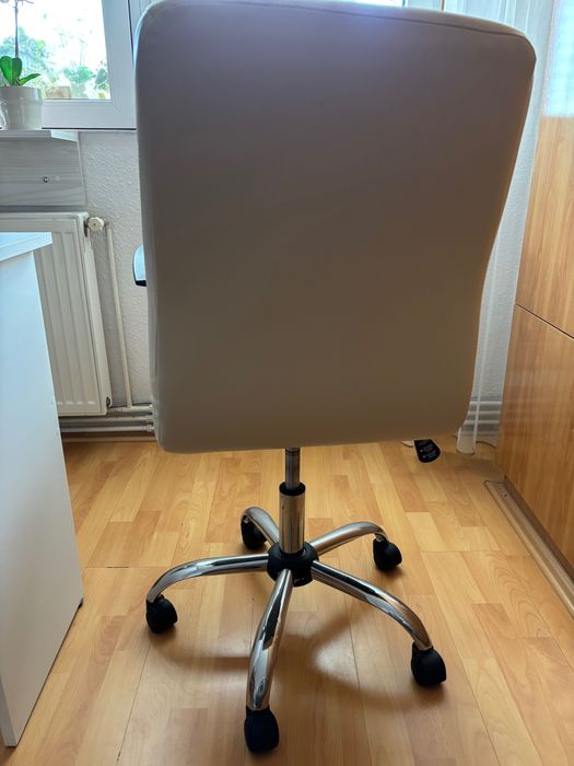 Scaun de birou - crem