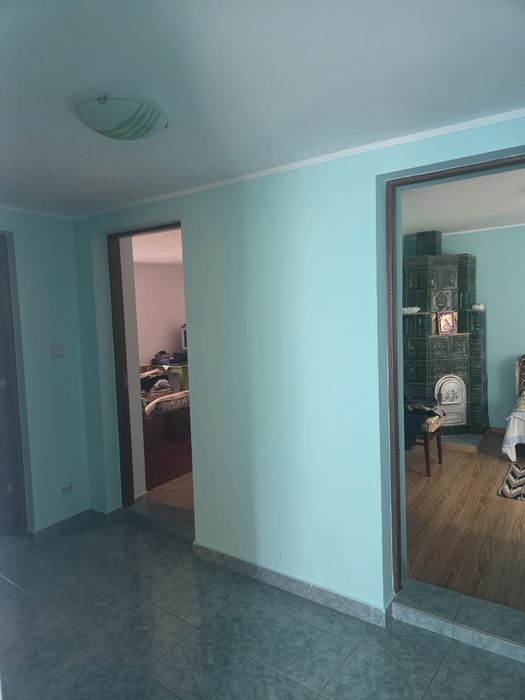 Vând casă parțial modernizată și teren 1800 mp – Tipărești, Prahova