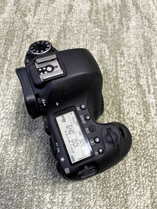 Canon 6D mark I DSLR 20 megapixeli