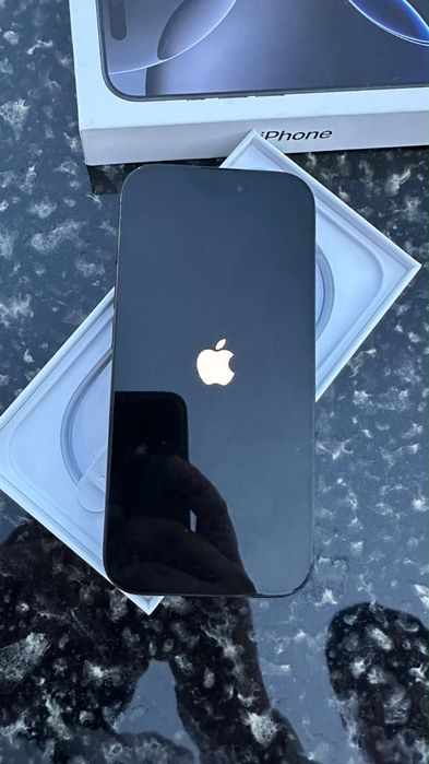 Iphone 16 pro 90% емкость