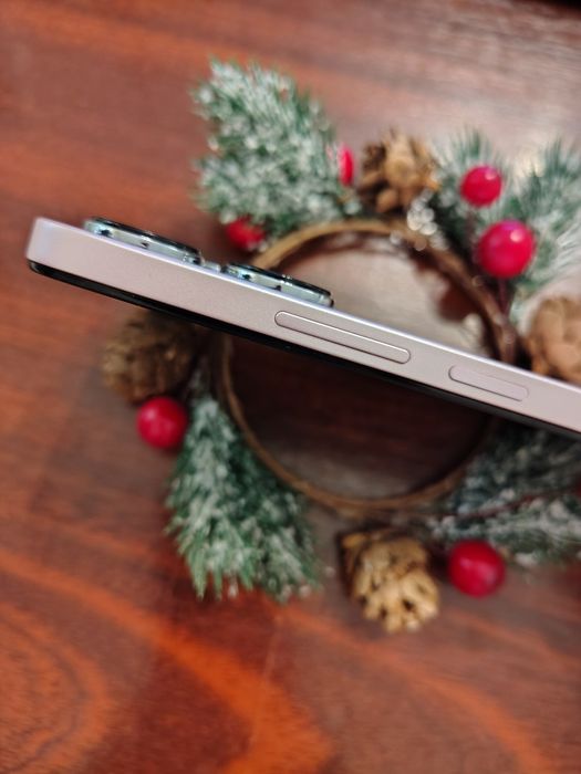 Telefon Xiaomi Redmi13. Roz, stare ca nou, 8/256 GB, camera 108MP