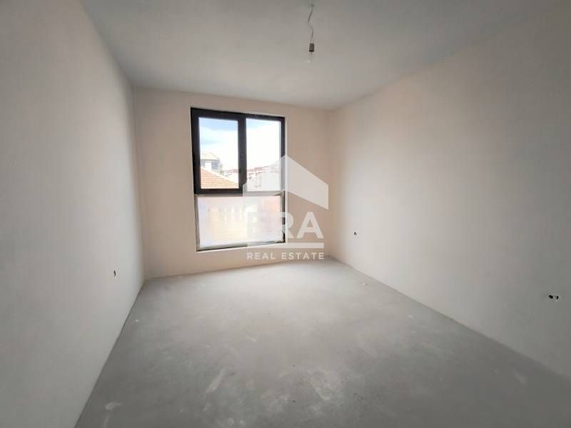 Само в ERA Имоти Хасково!Прекрасен многостаен  апартамент  в кв.Овчарс