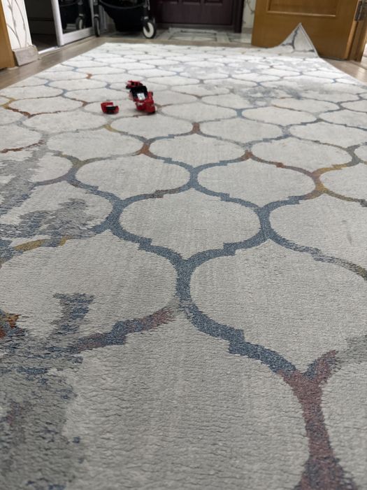 Продам ковер в хорошем состоянии