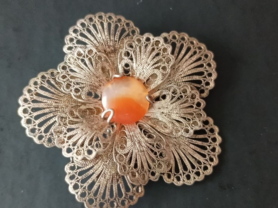 Broșă vintage filigran argint+carneol