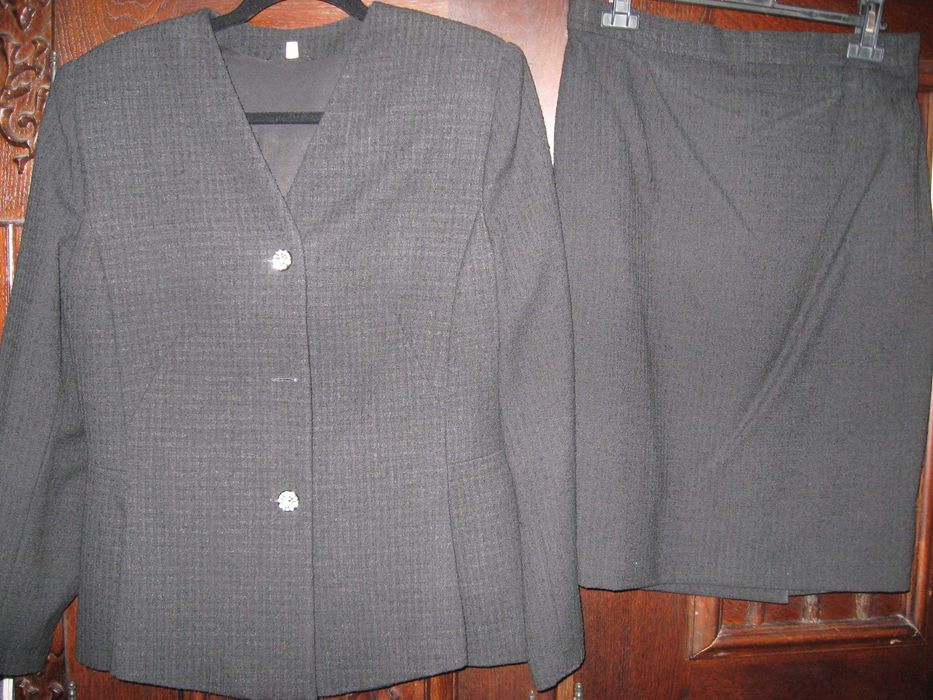 Costum femei  ( Bleizer cu pliuri + fusta ) culoare negru