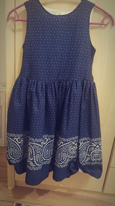 Рокля за момиче в отлично състояние