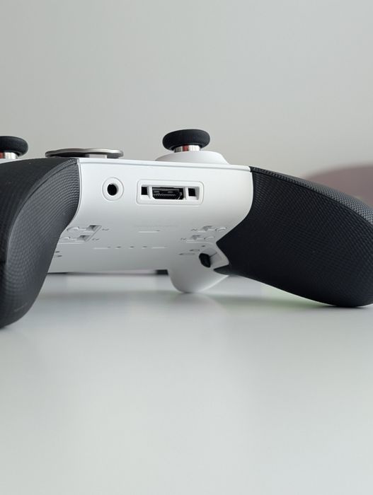 Vând controller Xbox Series Elite Core 2 White