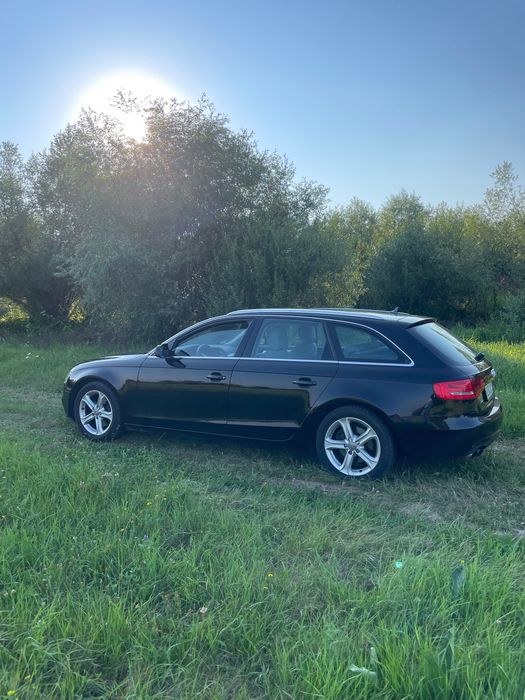 Audi a4 2.0 tdi 143 cp automat 8-trepte