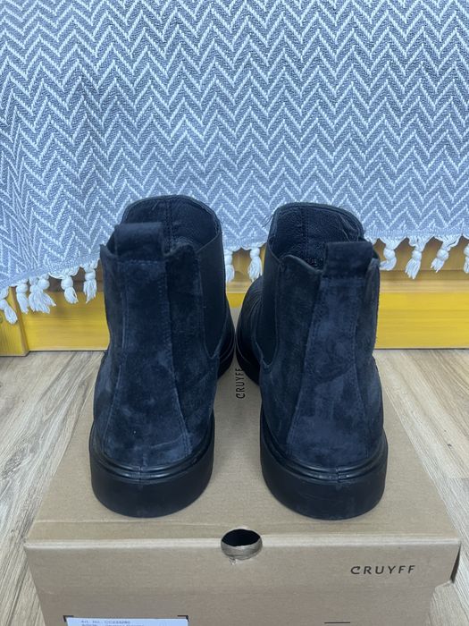 Мъжки боти естествен велур