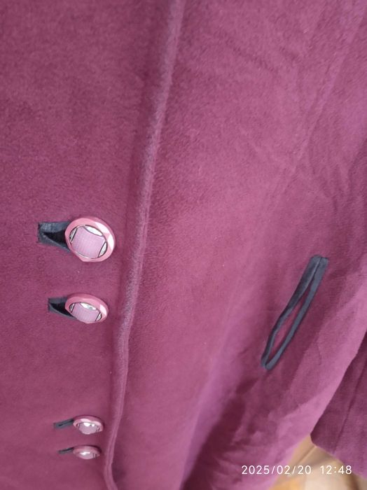 Дамско палто с качулка /вталено/