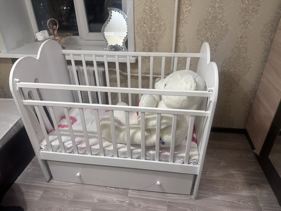 Продам детскую кроватку