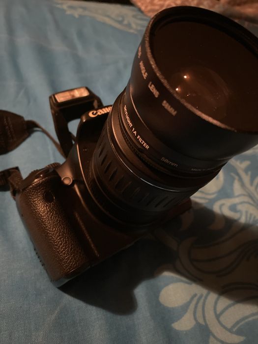 Фотоапарат Canon EOS 450D