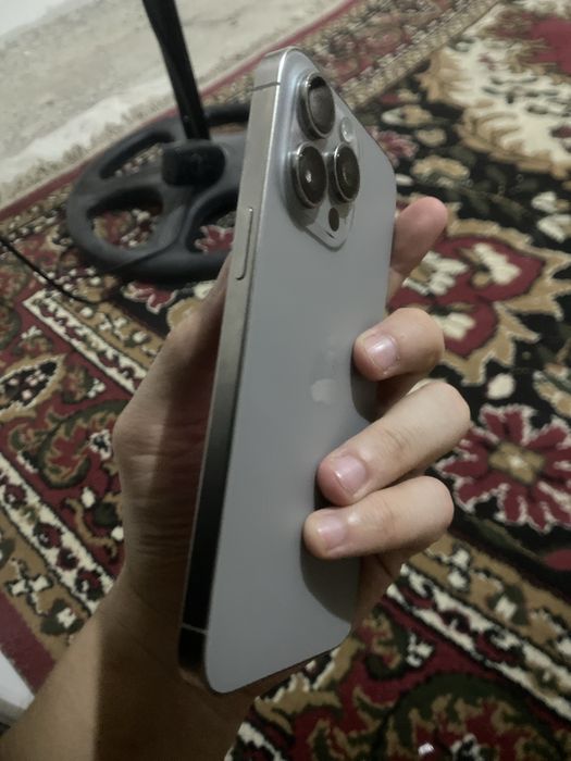Iphone 15 pro max 256 gb SROCHNIY 700 dollr qberama