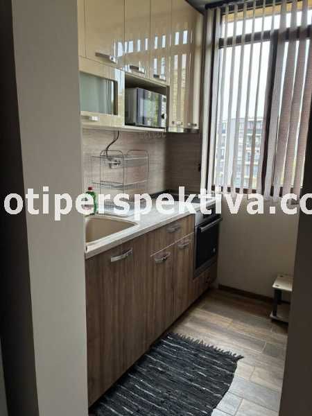 Продава се Тристаен апартамент в Пловдив, Тракия - 60 кв.м за 2260 €/кв.м - Снимка #2