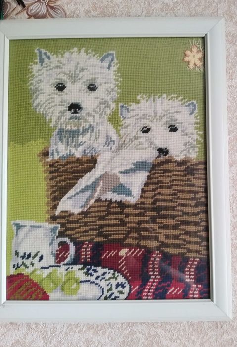 Вышитые картины.