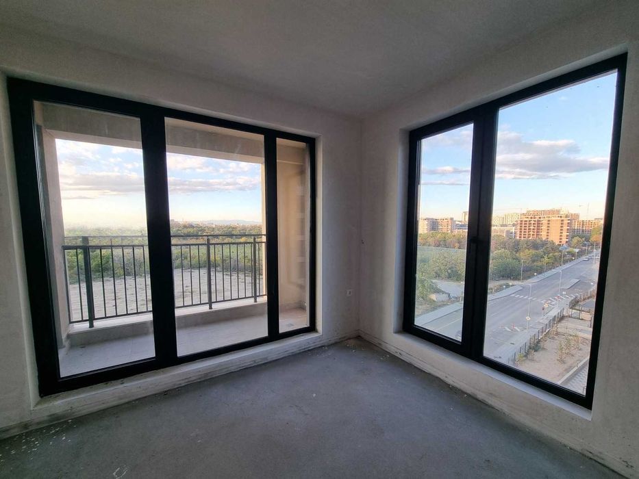 Тристаен НОВА СГРАДА - кв. Тракия