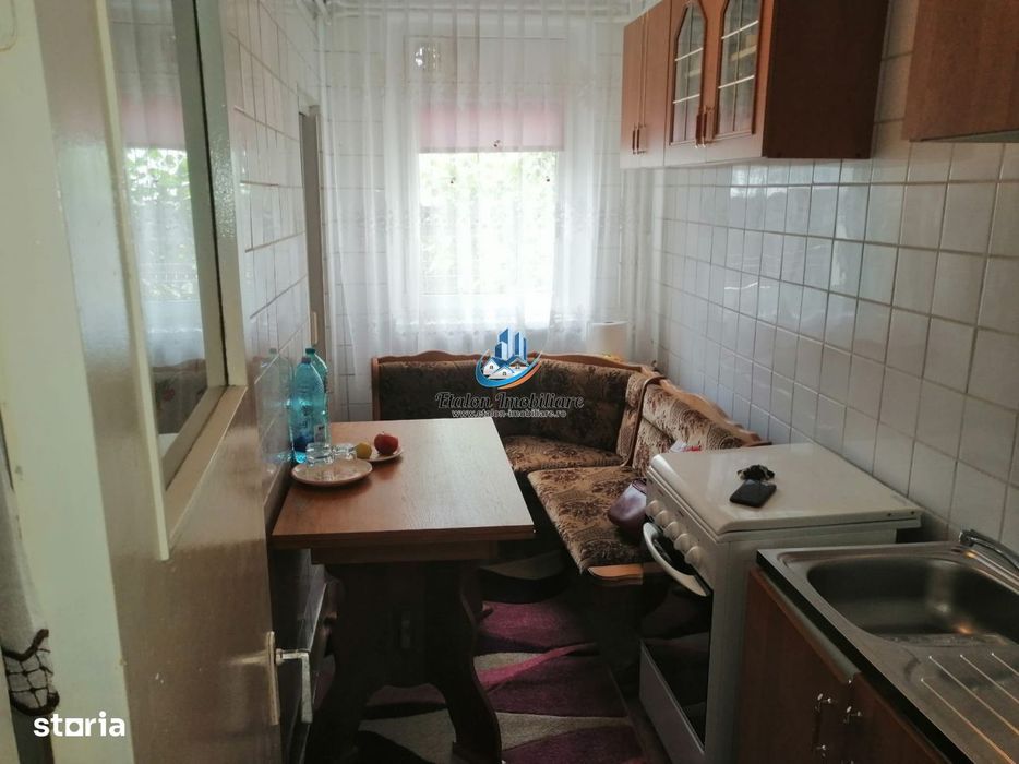 Apartament 3 camere, parter, Piata Darmanesti