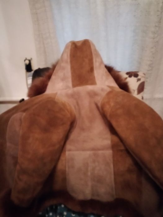 Продам дубленку для девочки