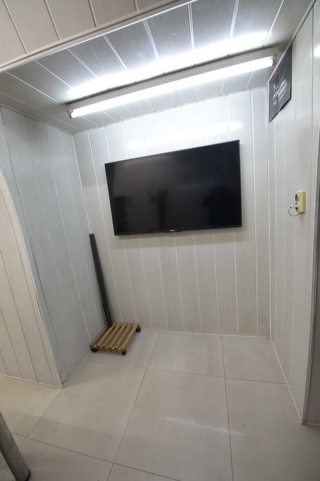 Vand Spatiu comercial mic Ultracentral  Bistrita la strada