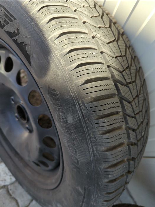 2бр. Зимни гуми 215/65/17 HANKOOK WINTER ICEPT EVO3X W330A