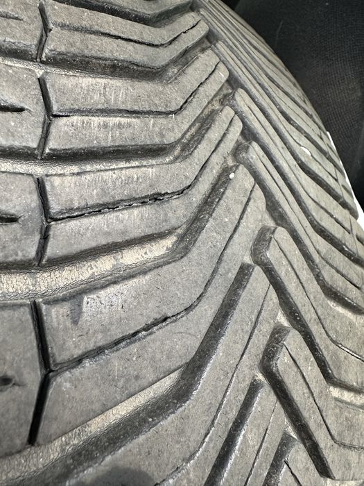 215/45R17 anvelipe  iarna