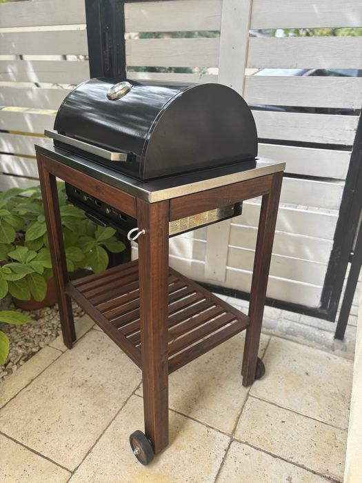 Gratar pe carbuni Ikea