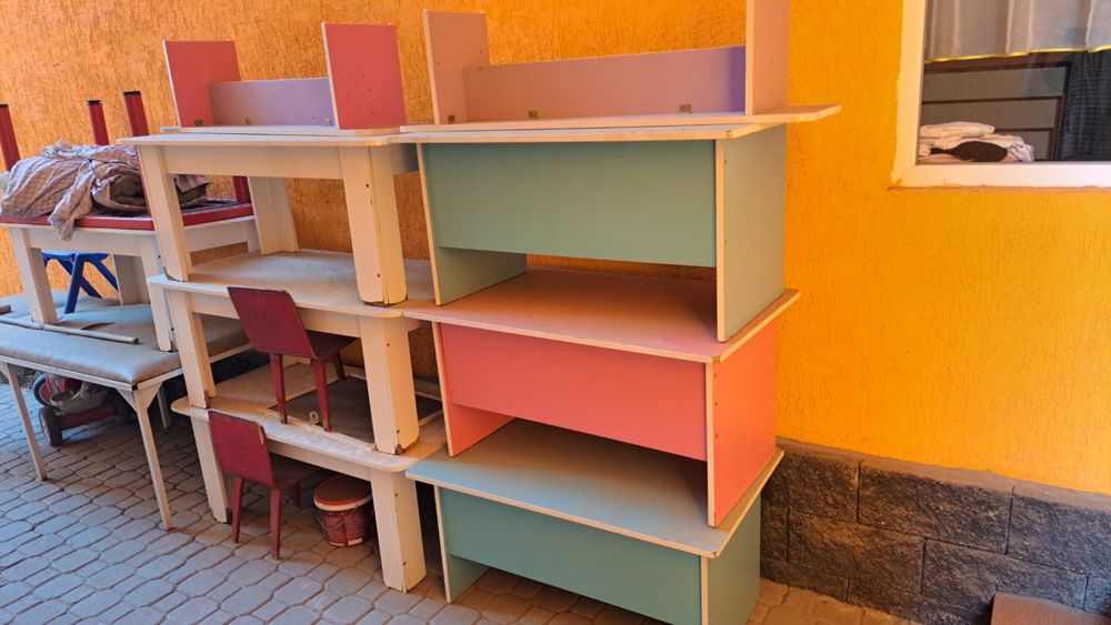 Детский стол для садика и др.