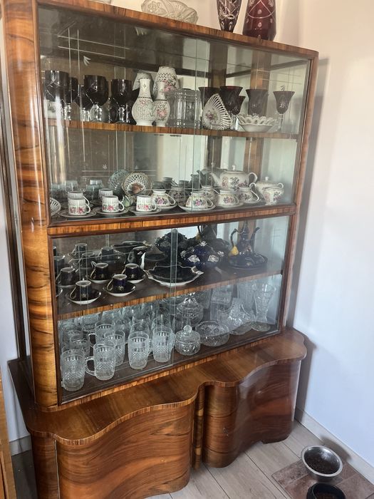 Comoda si vitrina furnir de cires