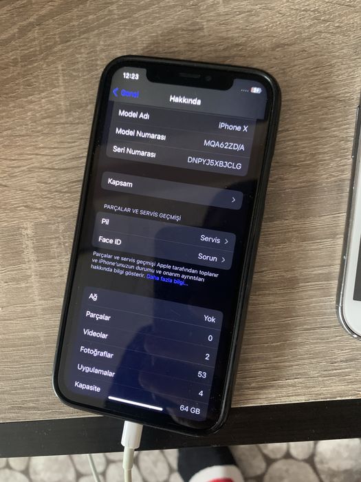 Телефони за части
