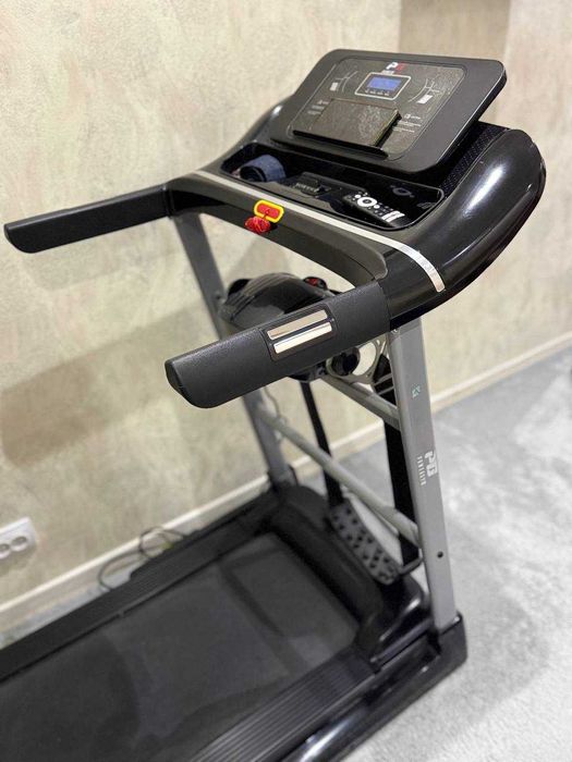 Беговая дорожка, совсем новая