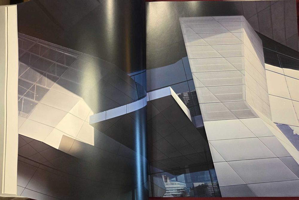 BMW Welt. From Vision to Reality / Von der vision zur realitat