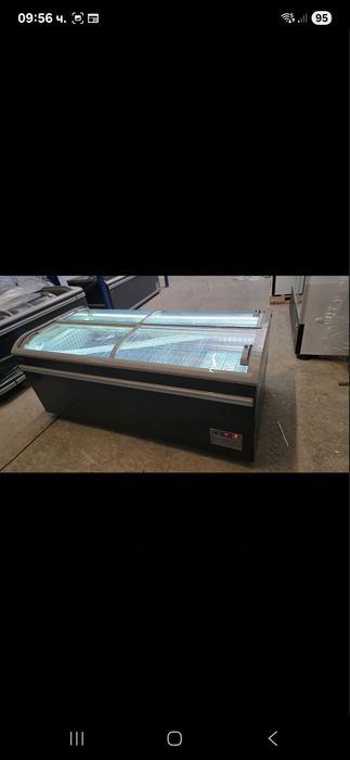 Островен фризер Sofia 200 U Island +/- plug in