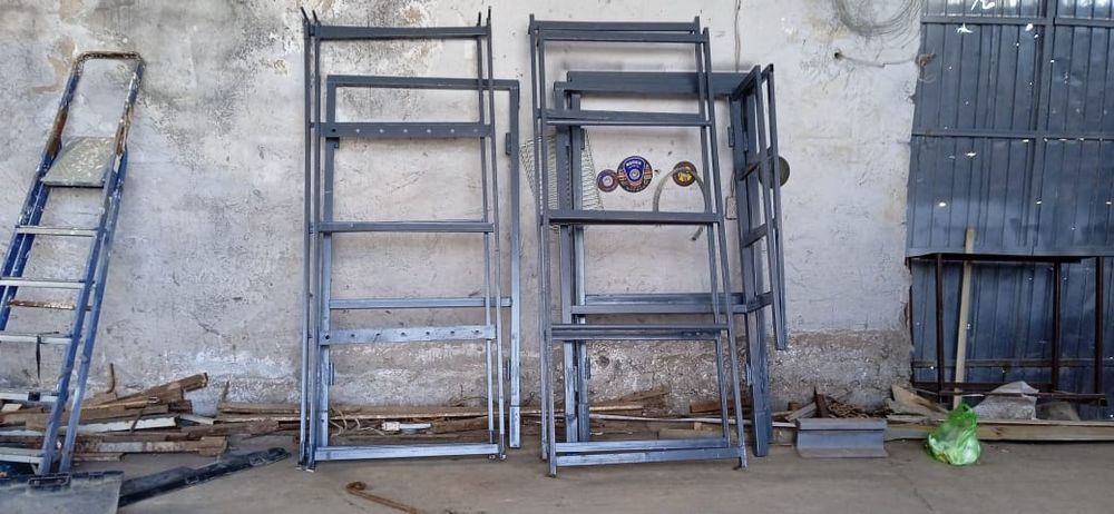 Двухяростный кровать