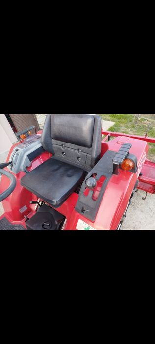 Японски трактор Mitsubishi MT16
