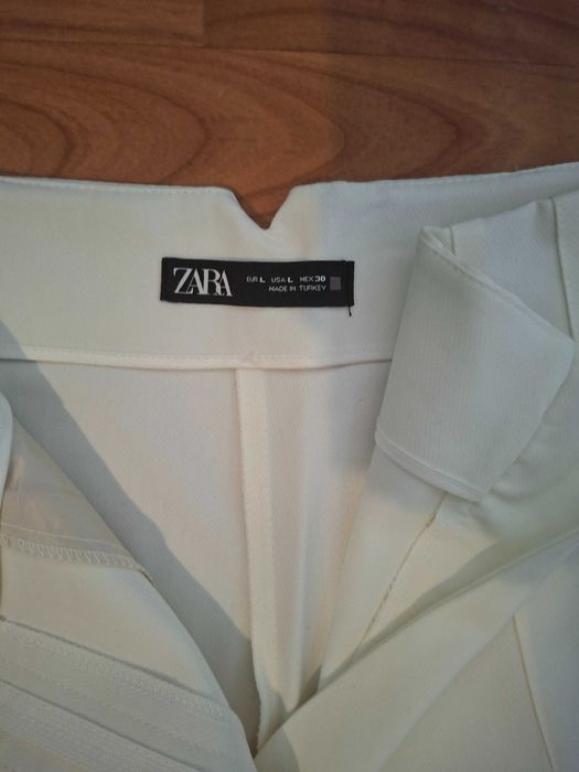 Pantaloni L Zara