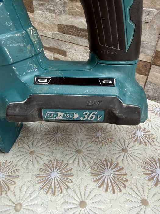 Акумулаторен перфоратор MAKITA DHR264