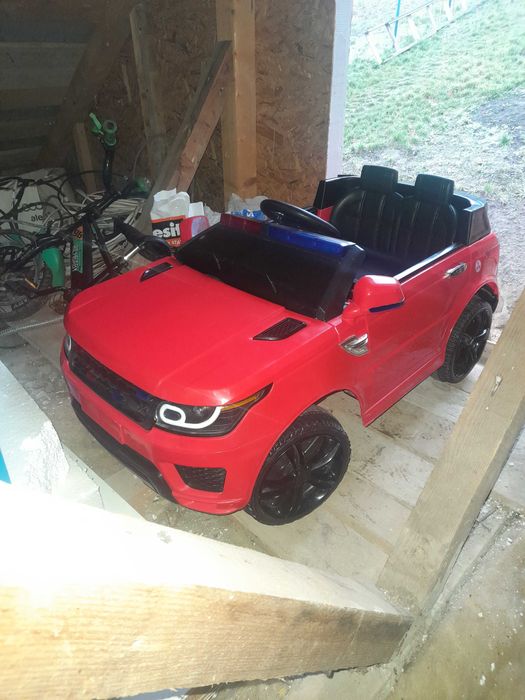 Vand masinuta copii electrica cu 2motoare