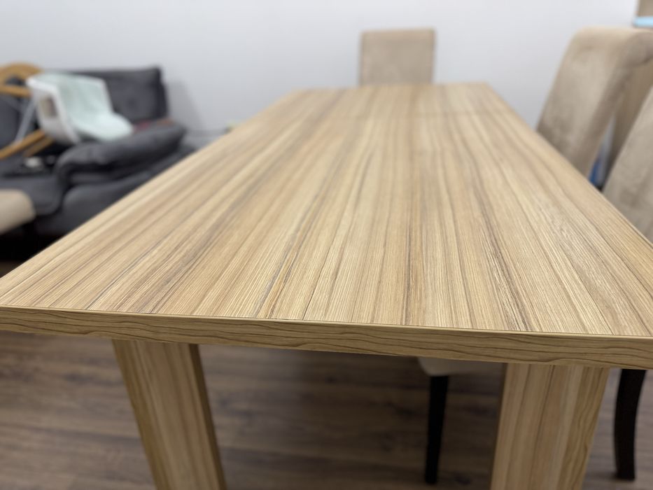 Трапезна маса разтегателна