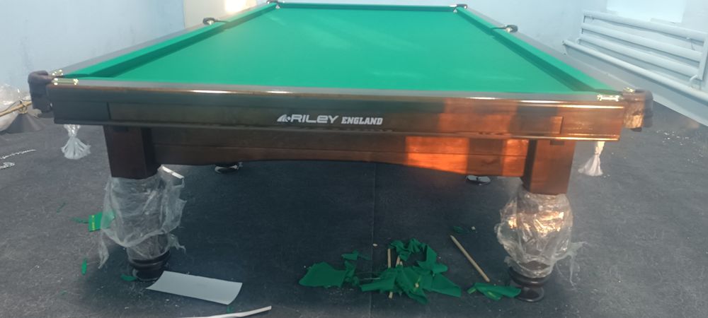 Billiard stol sotiladi 2ta tayor 3 oy ishlamadi xali